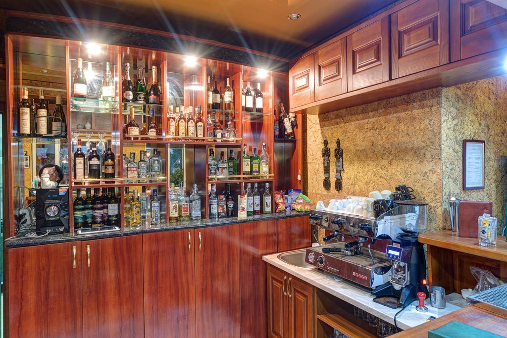 Aleksandria Hotel Kiev Eksteriør billede