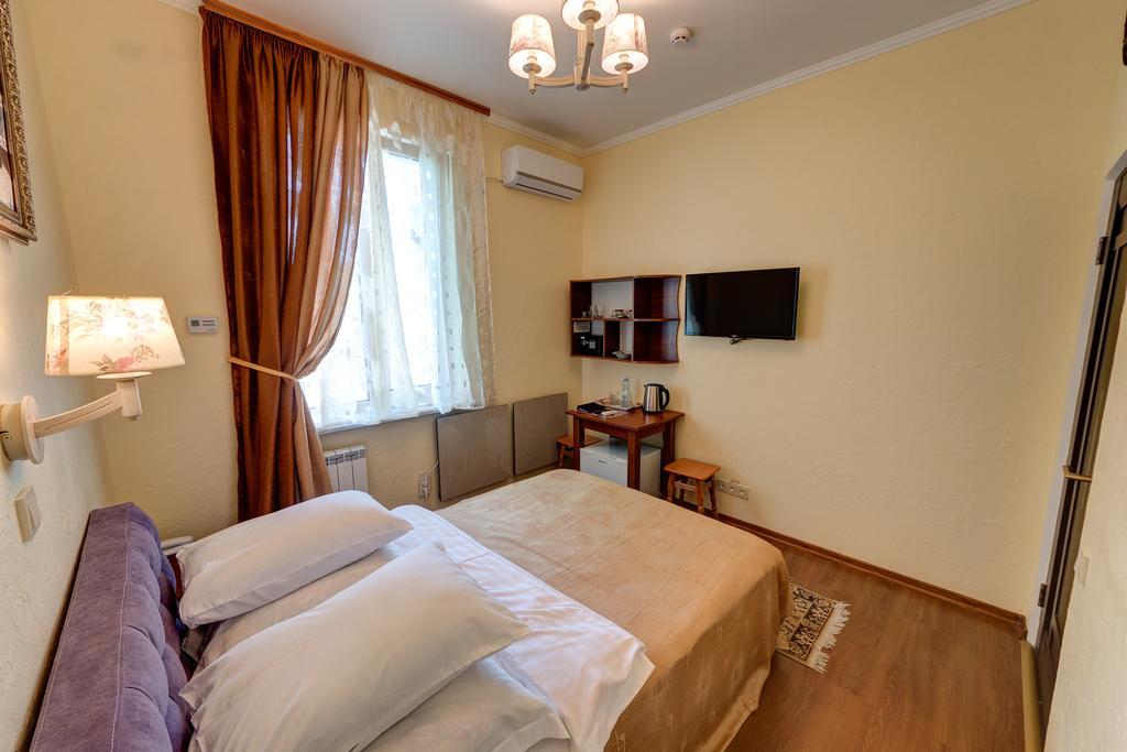 Aleksandria Hotel Kiev Eksteriør billede